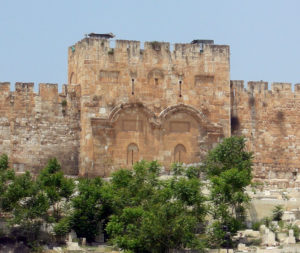 Замуровані Золоті ворота через які Спаситель входив у Єрусалим